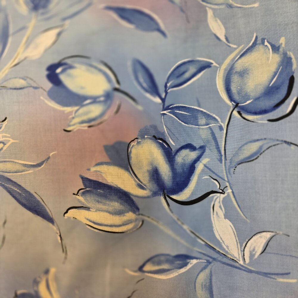 Large Blue Tulips Cotton Quilting Fabric Jo-Ann Fabrics 36 x 44 inches wide - Picture 12 of 13